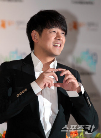 ‘결혼‘ 류시원, “9살 연하의 신부, 다행히 ‘도둑놈‘ 소린 안들어“