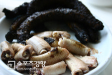 포구의 봄, 멸치가 춤춘다