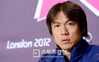 홍명보 감독 “3골 이상 넣어 조 1위 욕심” 베스트 11총 출격
