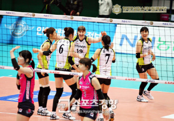 현대건설, 흥국생명 3-0 완파