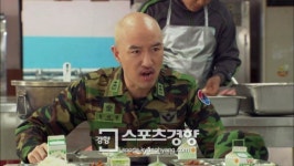 홍석천 푸른거탑 터미네이터 소대장으로 출연