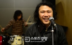 장미여관, 화제의 전국투어 연습 현장을 가다