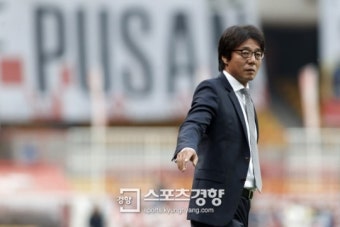 황선홍 포항 감독, 4월 K리그 ‘이달의 감독’ 선정