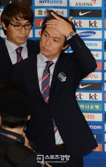정몽규 회장 만나는 홍명보,  거취 결론내나