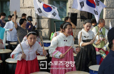 [스포츠경향 포토]‘2015 퀴어문화축제’ 동성애 반대 시위 벌이는 기독교 단체