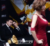 [스포츠경향 포토]’로드FC’ 명현만-홍영기, 나는 말이야…