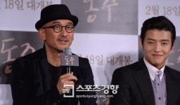 ‘동주’ 이준익 감독 “어둠의 시대에 맞서 싸운 두 청춘의 이야기”