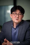 [스포츠경향 포토]인터뷰하는 김진홍 KBS 예능국장