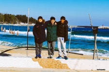 [서퍼그라피] 단지 바다가 좋아 뛰어든 아이들