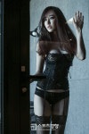 레이싱모델 오하루, 미리 간 여름 뇌쇄적인 블랙 비키니 몸매 공개