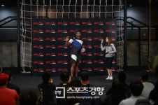 [스포츠경향 포토]UFC 오브레임, “여러분 싸움 잘하고 싶죠”