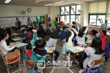 한국암웨이-문래초등학교, 움직이는 창의클래스 업무협약 체결