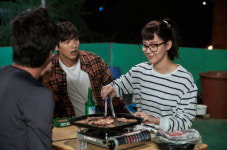 ‘도둑놈, 도둑님’ 지현우, 서주현 티격태격 앙숙케미…옥상 삼겹살 파티