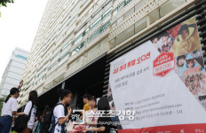로엔엔터 통합 오디션 ‘로엔프렌즈’, 궂은 날씨에도 1300여 명 지원자 몰려