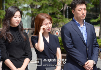 이재은 아나운서, 눈물의 기자회견 “김소영, 떠밀리듯 회사 나갔다”