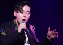 첫 정식앨범 낸 지소울 “15년 있던 JYP와 지금 소속사의 차이는…”