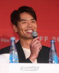 [22th 부산국제영화제] ‘유리정원’ 김태훈 “2년 연속 개막작 출연 배우, 나밖에 없을 것”
