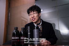 [스포츠경향 포토]인터뷰하는 매머드커피랩 김범수 대표