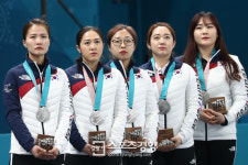 영미~ 고마워!…‘여자 컬링’ 편의점 매출 상승 효녀
