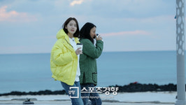 ‘효리네 민박2’ 이효리, 윤아와의 바다 산책 더욱 가까워진 하루