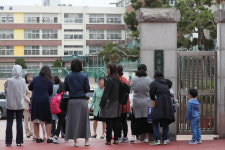 방배초등학교 인질범의 진술 “학생 잡고 투쟁하라는 환청 들었다”
