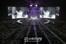 [편파적인 콘썰리뷰] 첫 월드투어 돌입 워너원, 진화한 무대장치가 보여준 확실한 시너지