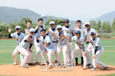 [스경포토] [인제군 1박2일 야구] 오남리디져스, 승리의 세리머니