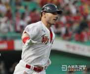 SK 로맥, 압도적인 팬 지지로 7월 월간 MVP 수상