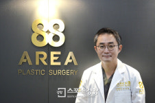 중증 안검하수 수술 권위자 서의석 AREA 88 성형외과 원장, 기존 수술보다 기능적·미용적으로 진일보 [이 시대의 명의]