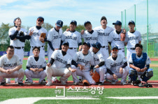 [고양시-경향신문 가을야구] 갱생고교 ‘가장 익살스러운 표정으로’ [스경포토]