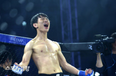 더블지FC 1 첫 경기 우승 차지한 트라이스톤 강신호 [스경포토]