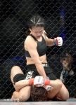 로드FC 이수연, 승부 확정지은 파운딩 [스경포토]