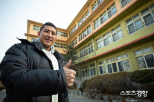 황재균 “조촐했던 13명 사당초 야구부에서 꿈을 키웠죠” [김하진의 굿플레이스]