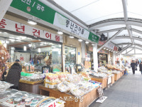 ‘명품 건어물’ 수북한 주문진건어물시장 [엄민용의 ‘살아 있구나, 강원 전통시장’]