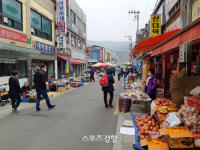 서울 3배 크기 ‘홍천’에는 없는 게 없다! [엄민용의 ‘살아 있구나, 강원 전통시장’]