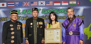 가수 헤라, 드라마 ‘내 이름은 트로트’ 중국가수 역 캐스팅… 印尼 문화훈장도 받아