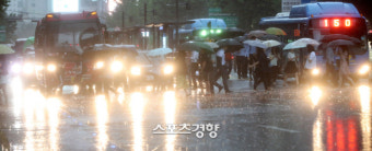 출근길 또 폭우 가능성…서울·경기 등 낮까지 비 [오늘 날씨]