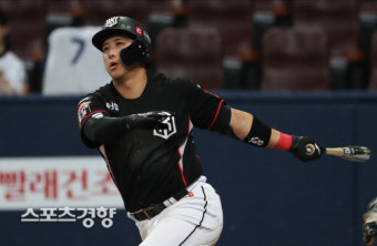 KT 황재균 6일 재검…이르면 일주일 내 복귀 [스경X부상리포트]