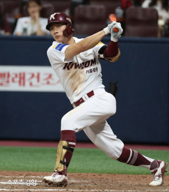 키움 김하성, 한화 송창현 상대로 100홈런 달성 [스경X현장]