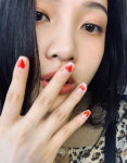레드벨벳 조이, 하트 그림 네일아트 SNS로 자랑