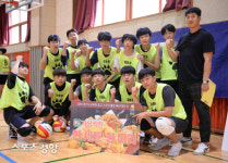 [경기도교육청 배구대잔치] 자담치킨 두마리 받은 갈뫼중 [스경포토]