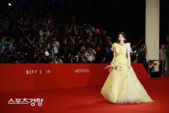 조신조신 레드카펫 밟는 임윤아 [스경포토]