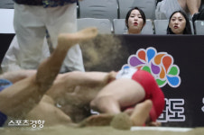 [박민규의 스포츠다큐] ‘씨름판 아이돌’ 황찬섭·손희찬을 아시나요? (영상)