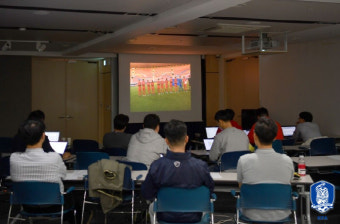 ‘깜깜이 평양원정’ 실제로 보니…전쟁은 아니더라도 北 전투축구에 고전
