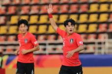 [속보] 정승원, 전반 5분 선제골…한국, 우즈벡에 1-0 리드