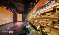 구름아래소극장 개관 1주년 맞아 코로나19 고통받는 공연계 위해 대관 이벤트 진행