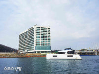 호텔업계, 할인 혜택에 증정품까지…호텔 마리나베이서울, 공홈족에게 손소독제부터 아라마리나 요트 체험 기회까지 선물