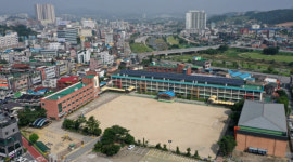 수도권 외 유·초·중 1/3 등교, 고교는 2/3 등교…26일부터 시행