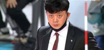 의료진 없는 경기장, 이영택 감독은 ‘턱스크’…총체적 난국