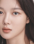 김유정, 눈을 뗄 수 없는 새 프로필 사진